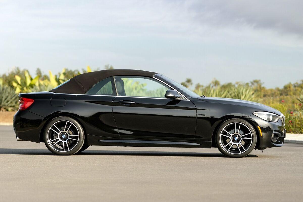BMW 218i Cabrio 2019 — photo 3