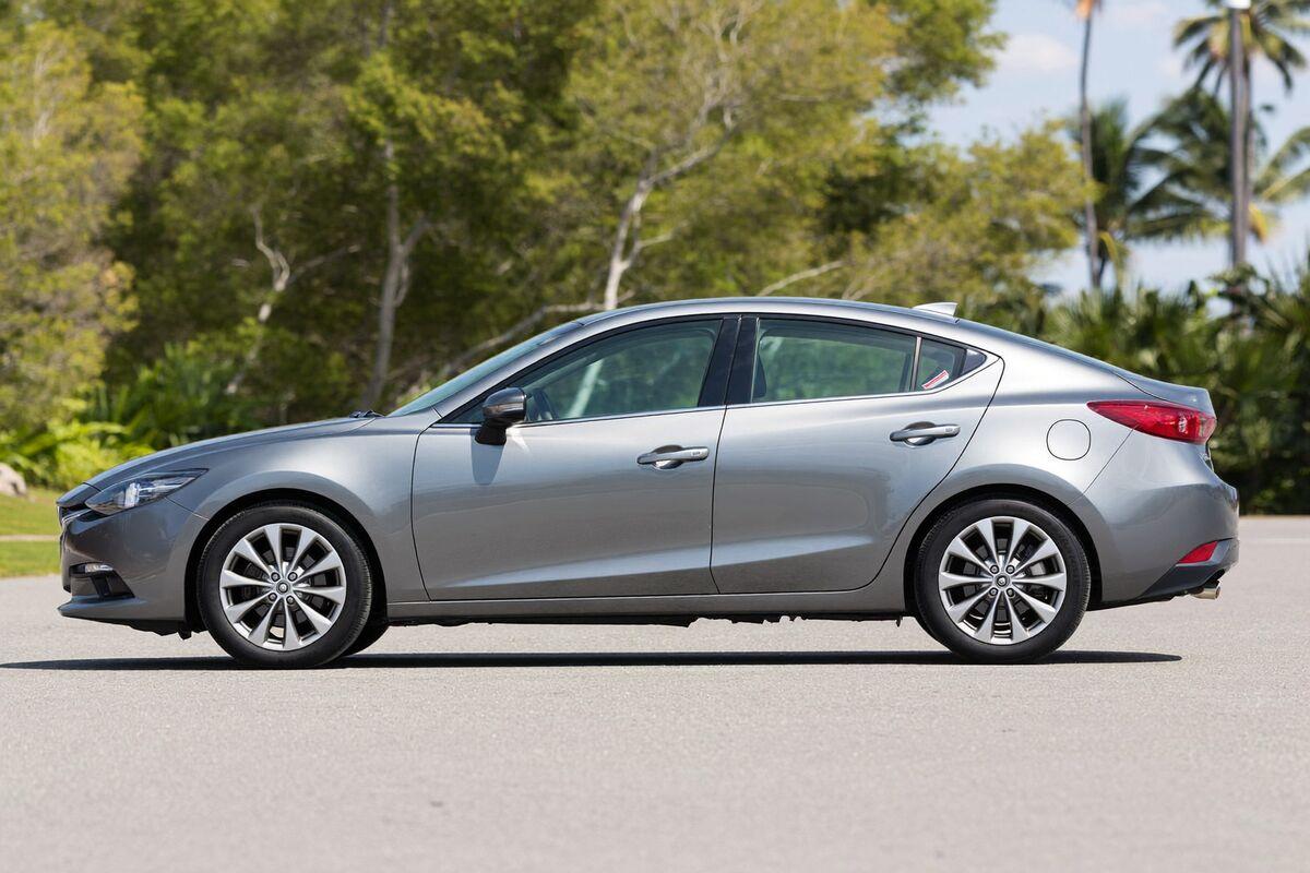 Mazda 3 2018 — photo 3