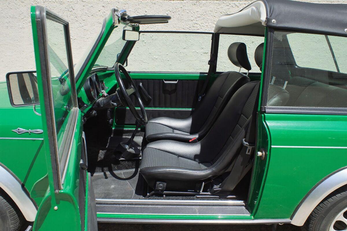 Mini Cooper Convertible 2020 — photo 4
