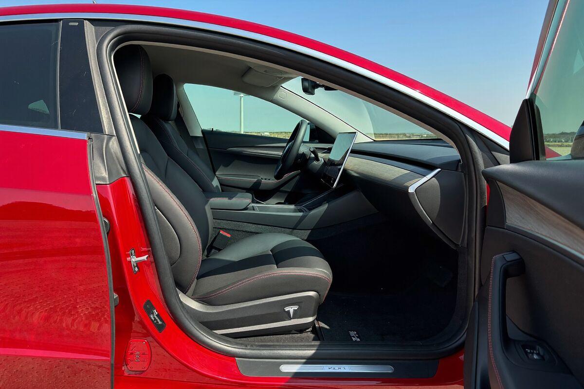 Tesla Model 3 2023 — photo 4
