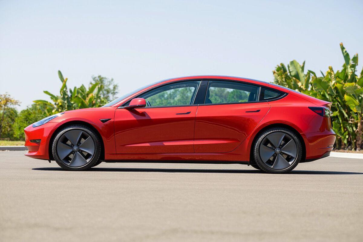 Tesla Model 3 2023 — photo 3
