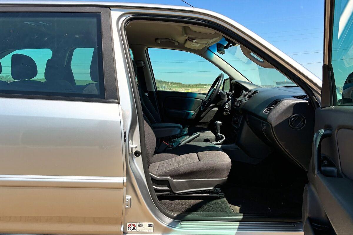 Toyota Noah 2022 — photo 4